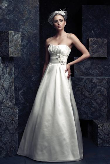 Paloma Blanca 4062