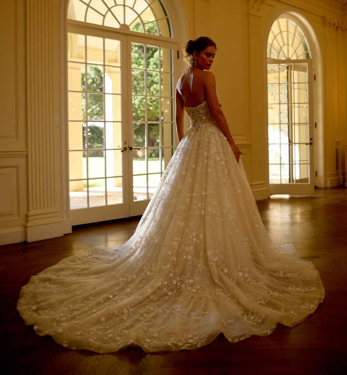 10 Wedding Dress Trends from Fall 2022 Bridal Fashion Week